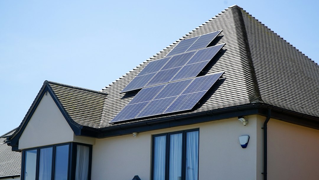 Balcony Solar Railing Clamps: Static Wind Load Resistance on 15th-Floor Balconies operational verification and field audit